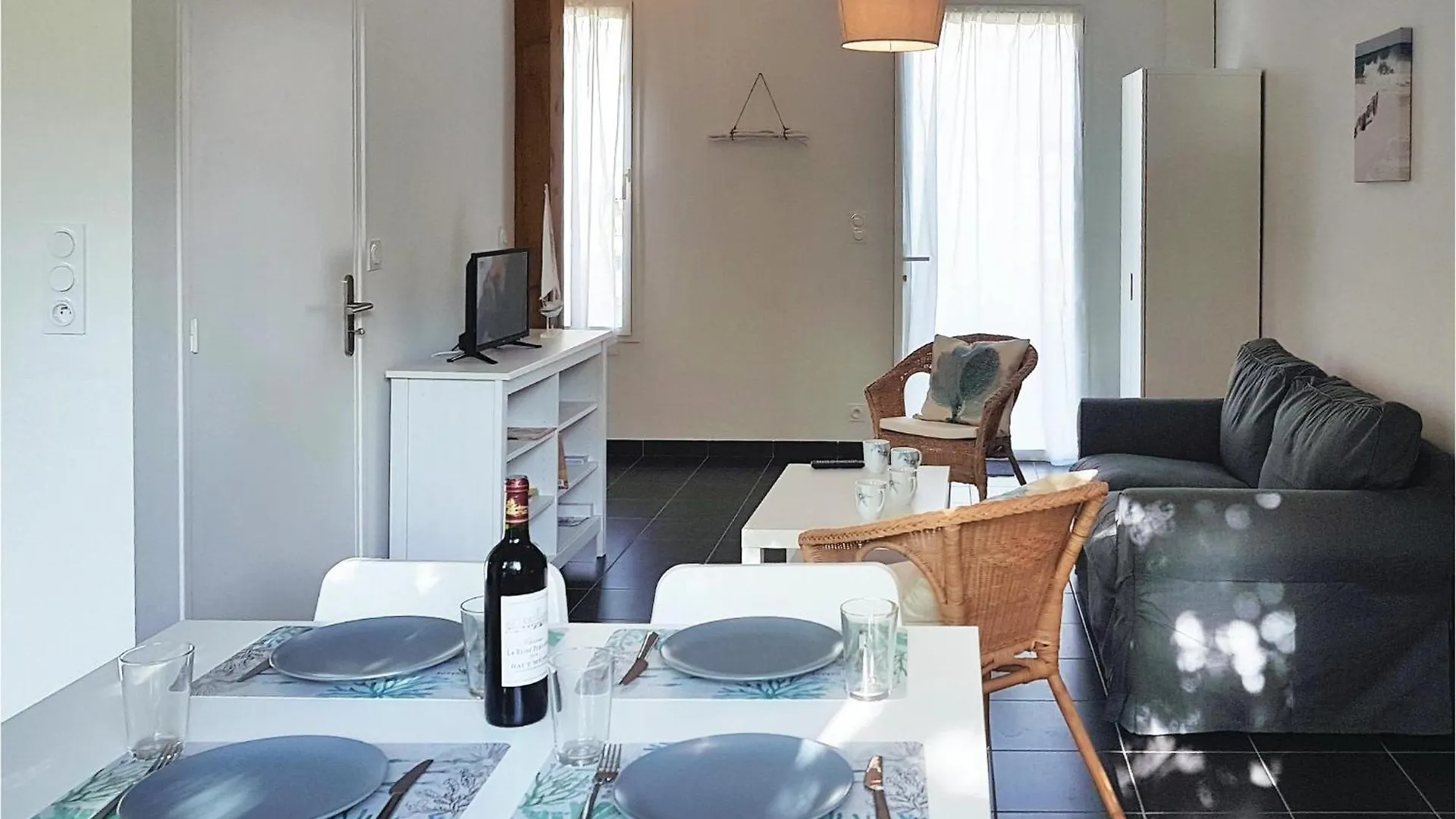 Beautiful Home In Erdeven With Kitchenette França