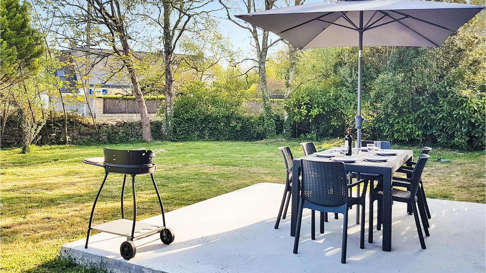Beautiful Home In Erdeven With Kitchenette 0*,  França