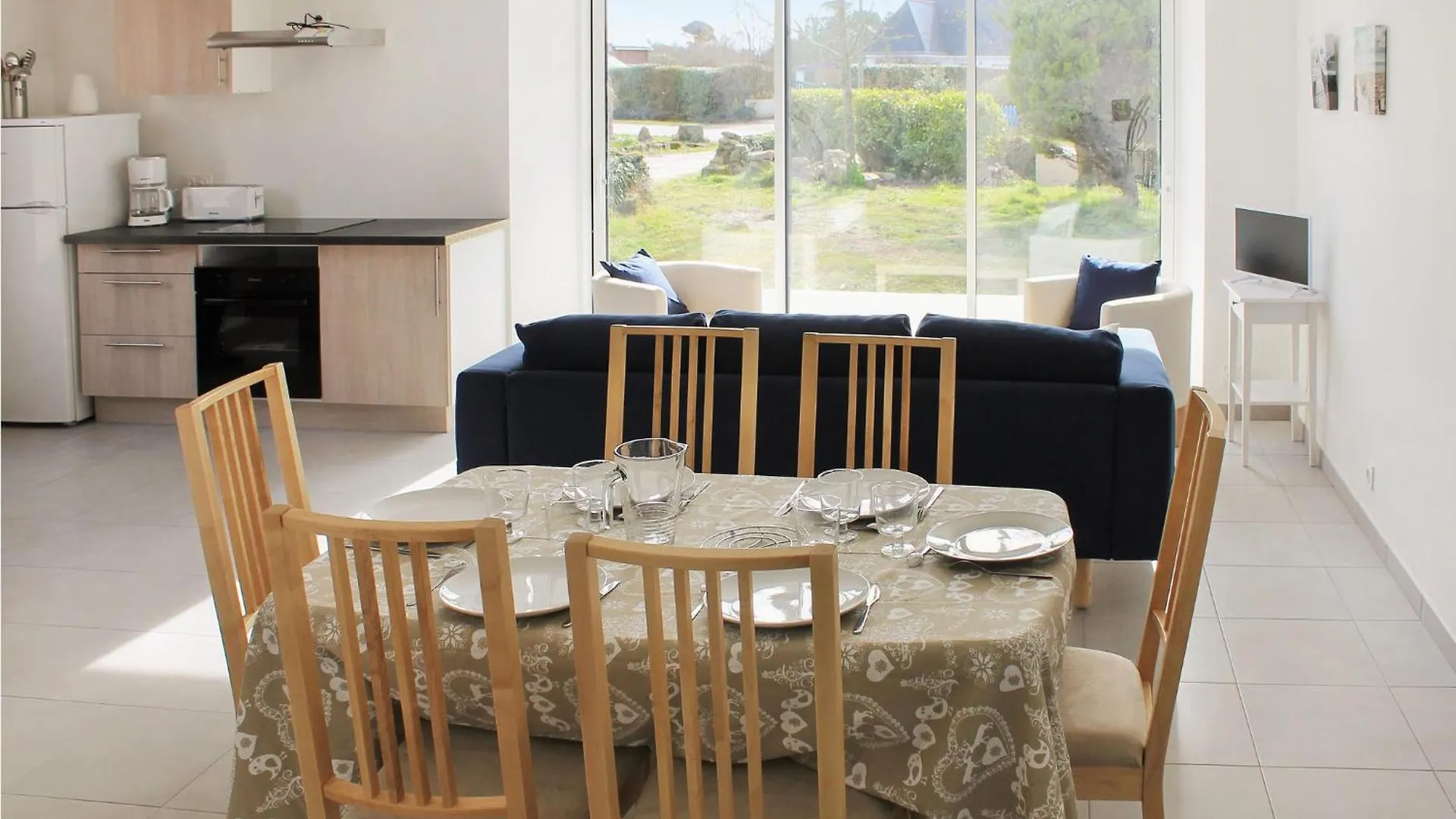 Beautiful Home In Erdeven With Kitchenette França